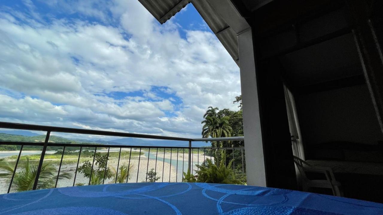 Hotel Puerto Selva Villa Tunari Exteriör bild
