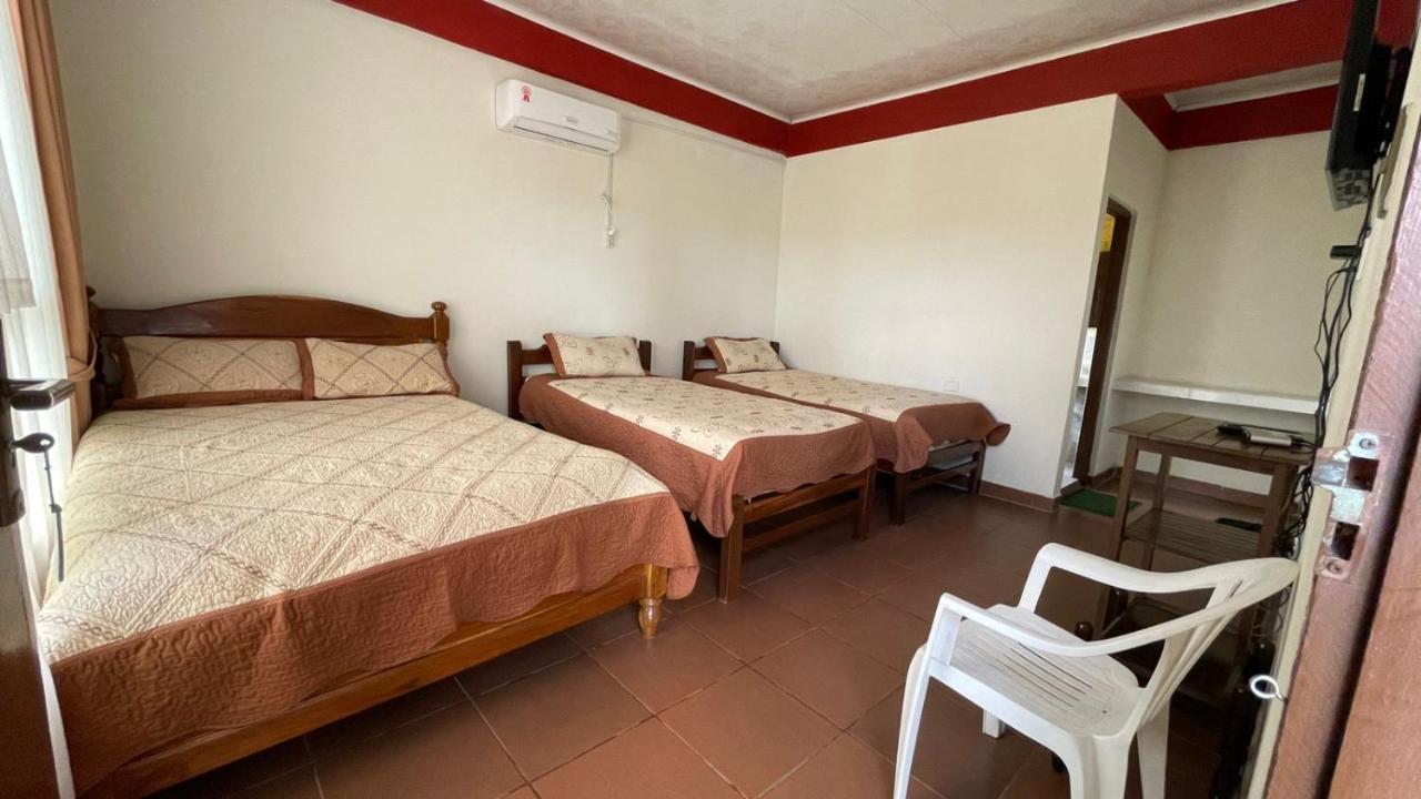 Hotel Puerto Selva Villa Tunari Exteriör bild