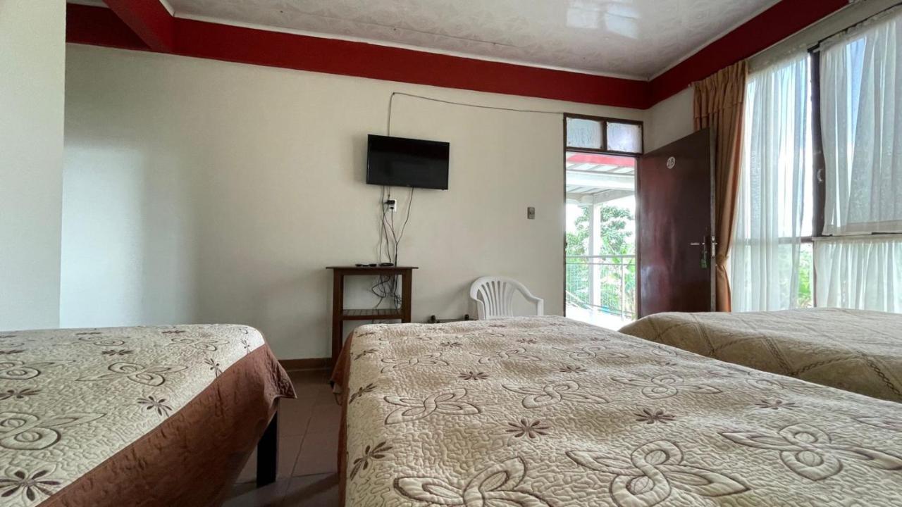 Hotel Puerto Selva Villa Tunari Exteriör bild